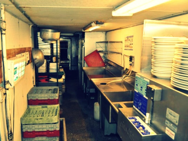Cook House: Restaurant for Lease