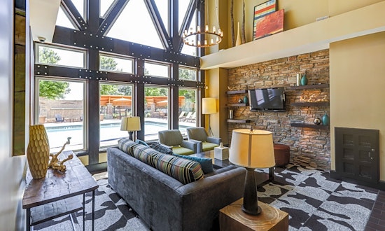 Budget apartments for rent in Jewell Heights - Hoffman Heights, Aurora
