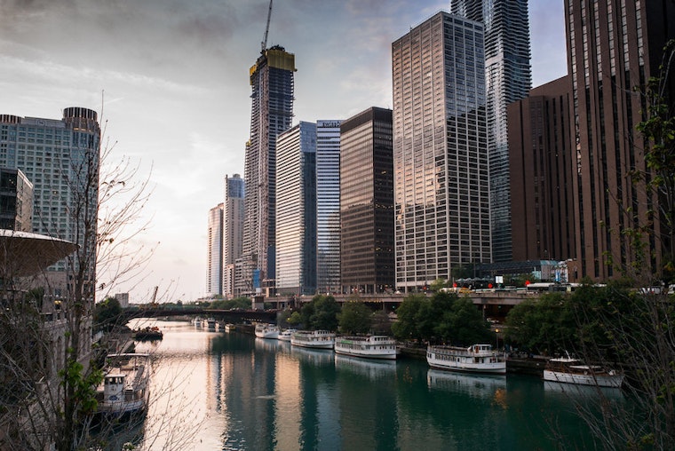 Top Chicago news: Mayor to hold town halls on city budget; United suspends flights to Hong Kong