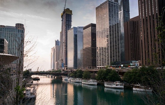 Top Chicago news: Mayor to hold town halls on city budget; United suspends flights to Hong Kong