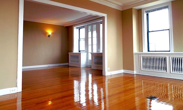 Budget apartments for rent in the South Shore, Chicago