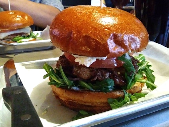 'Lincoln Kitchen & Tap' Brings Burgers And Beer To Lincoln Heights