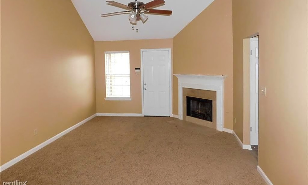 What apartments will 1,300 rent you in CordovaAppling, right now?