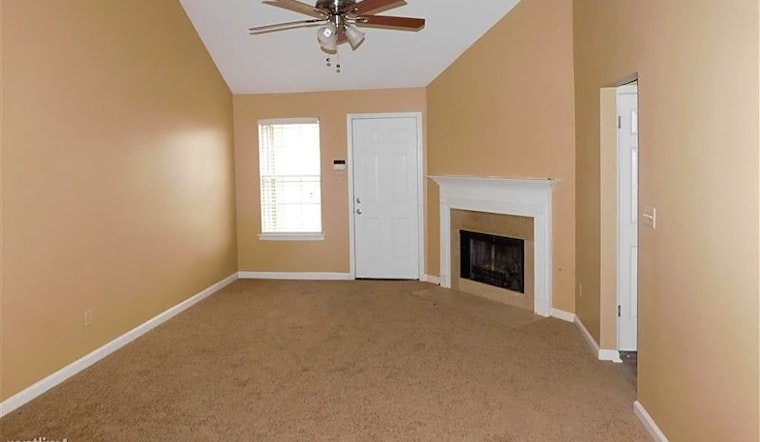 What apartments will $1,300 rent you in Cordova-Appling, right now?