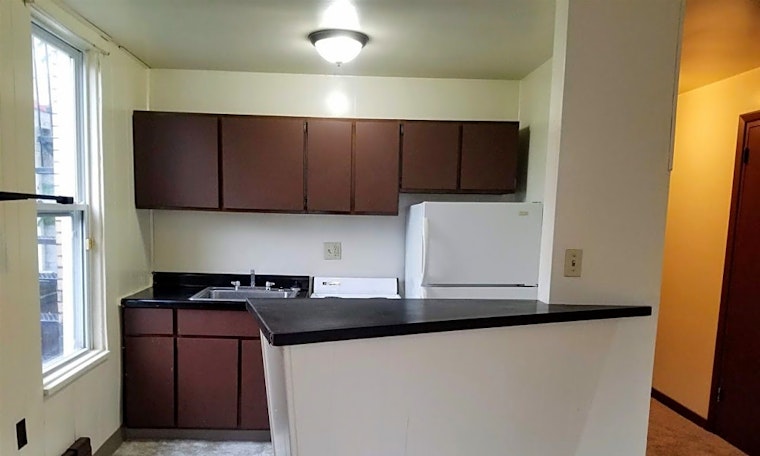 What apartments will $900 rent you in Bloomfield, today?
