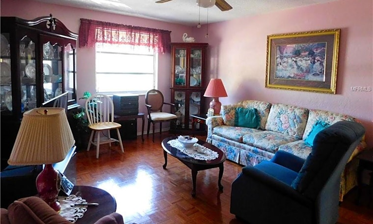 Renting in Saint Petersburg: What's the cheapest apartment available right now?