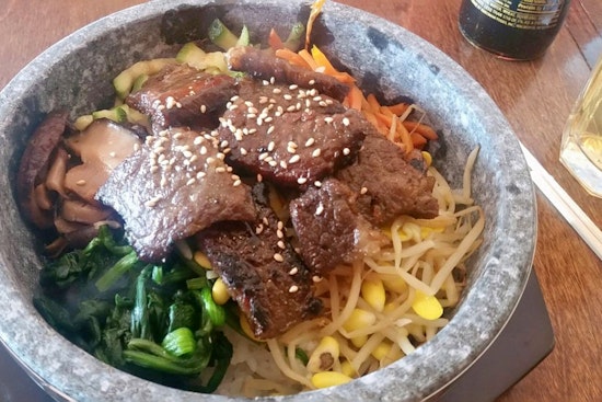 'Moccozy' Brings Korean Fare To Lake View