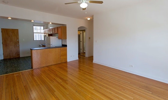 Apartments for rent in Chicago: What will $900 get you?