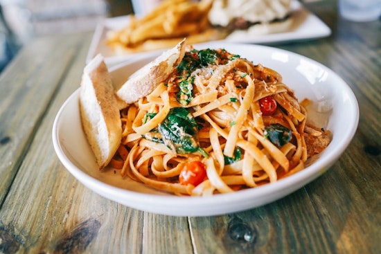 Your guide to the 3 most popular spots in Jacksonville's Miramar neighborhood