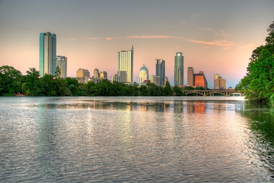 Top Austin news: GOP hosts economic roundtable; cops face lawsuit for injuring man; more