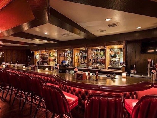 'Crawford's Pass' Brings Fried Chicken & Beer To Burbank