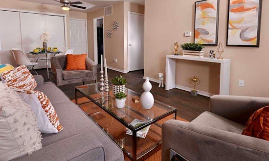 What apartments will $800 rent you in Edgewood, this month?