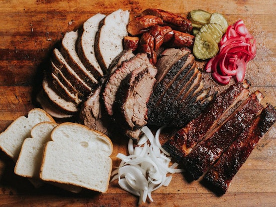 Oakland Eats: Horn Barbecue finds permanent home, Diving Dog Brewhouse shuts down in Uptown, more