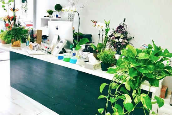 'Lavish Nail Bar And Organic Spa' Debuts In Rancho Park