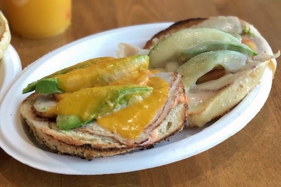 5 top options for inexpensive breakfast and brunch in Irvine