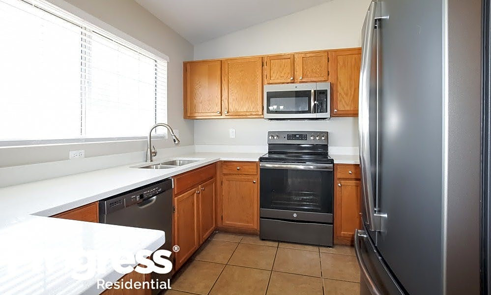 Apartments for rent in Phoenix What will 1,600 get you?