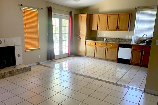 Apartments for rent in Bakersfield: What will $1,800 get you?