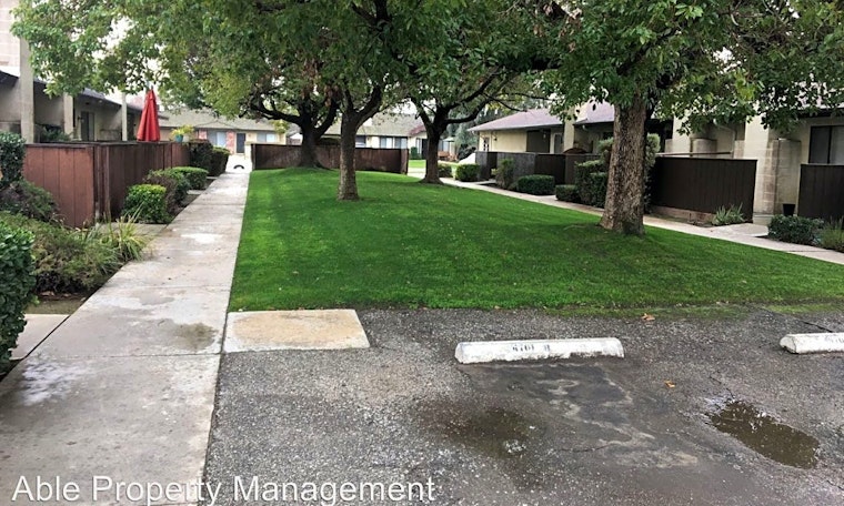 What apartments will $1,000 rent you in Laurelglen, this month?
