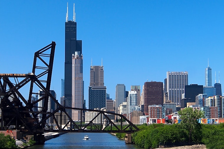 Top Chicago news: World's largest Starbucks to open in November; Sears HQ to lay off 250; more