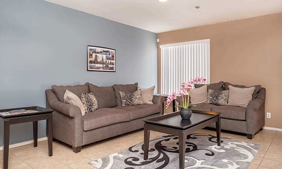 Apartments for rent in Anaheim: What will $1,800 get you?