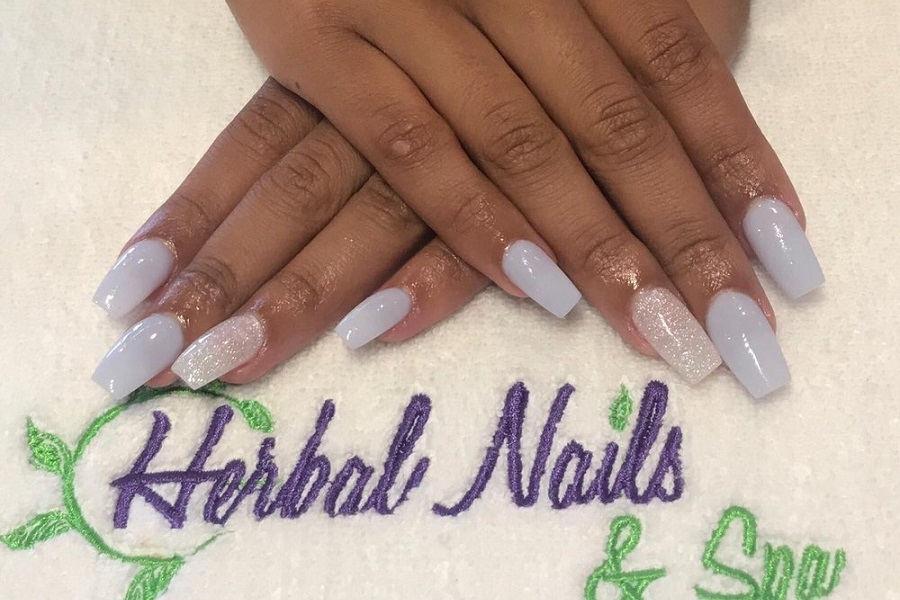 New Ramona nail salon Herbal Nails & Spa opens its doors