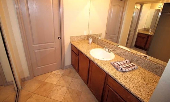 What apartments will $1,400 rent you in Northeast Fresno, this month?