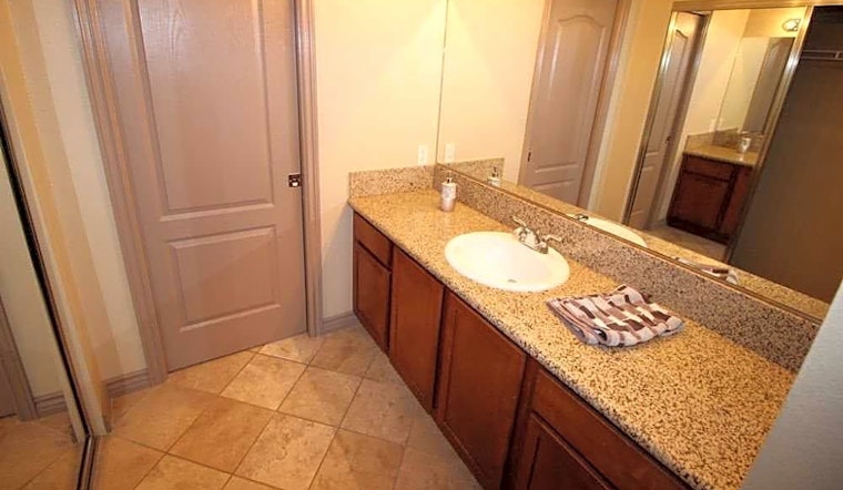 What apartments will $1,400 rent you in Northeast Fresno, this month?