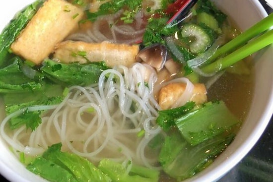 New Vietnamese spot Chicago Pho debuts in Ravenswood