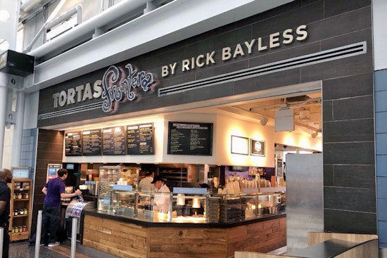 Your guide to the 4 top spots in Chicago's O'Hare International Airport neighborhood