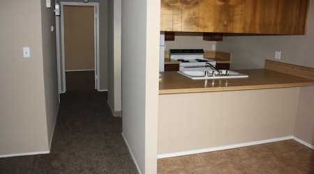 Apartments for rent in Bakersfield: What will $800 get you?