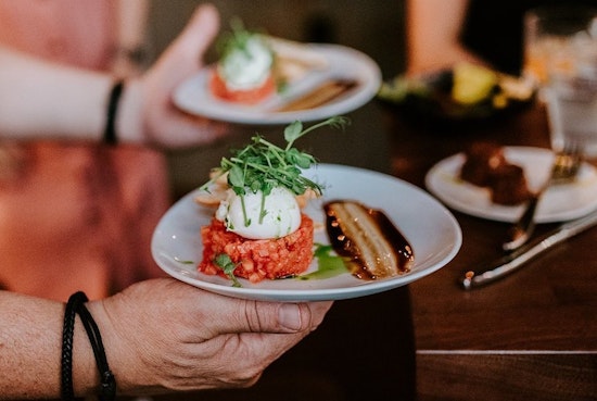 New traditional American spot Nosh on High debuts in downtown Columbus