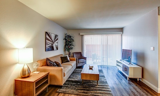 Apartments for rent in Santa Ana: What will $2,100 get you?