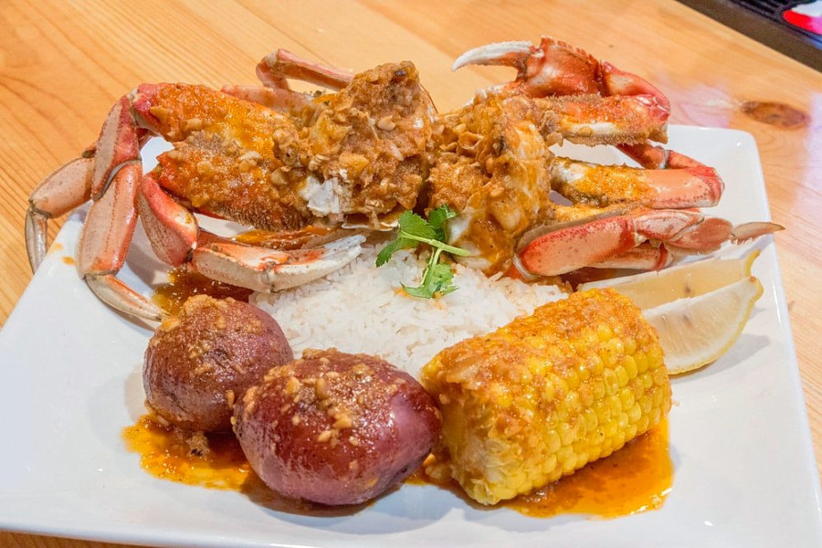 Boiling Seafood brings seafood and more to San Antonio