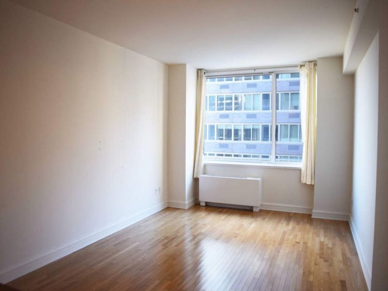What Does $3,300 Rent You In Lincoln Square, Today?