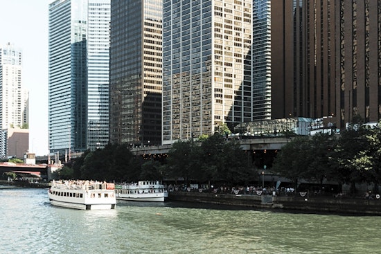 Top Chicago news: Amazon adds workers, space at Loop office; regulators want casinos in city; more
