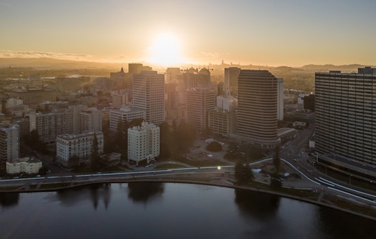 Top Oakland news: Officer hurt during sideshow, 1 arrested; OUSD fails to deliver 100 lunches; more