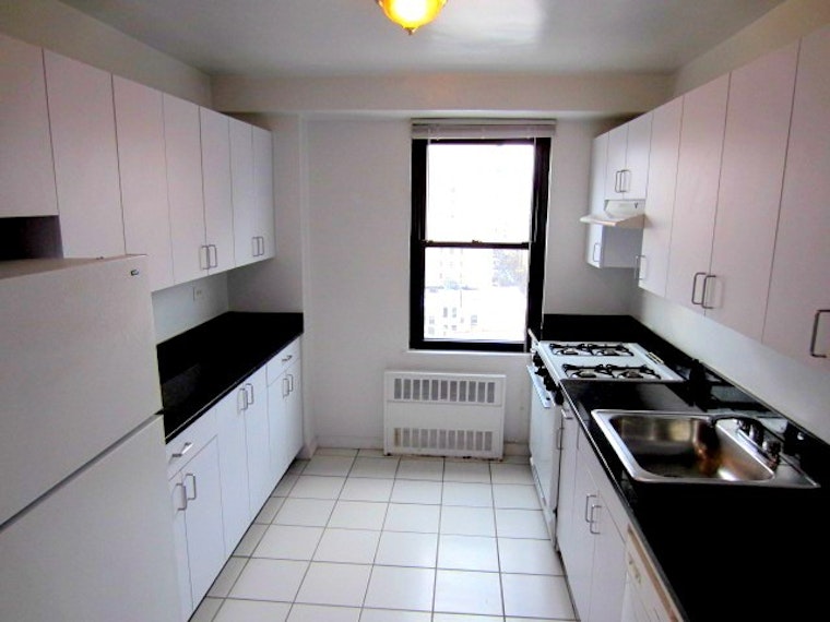 What Does $3,300 Rent You In Yorkville, Today?