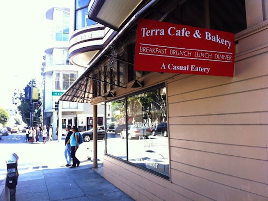 Open & Closed: Chez Maman Moves In, Cafe Trieste Shuts Down
