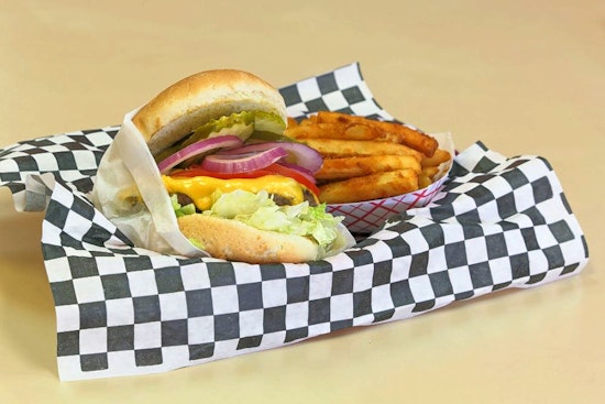 Chex Grill & Wings brings chicken wings and more to Plaza-Shamrock