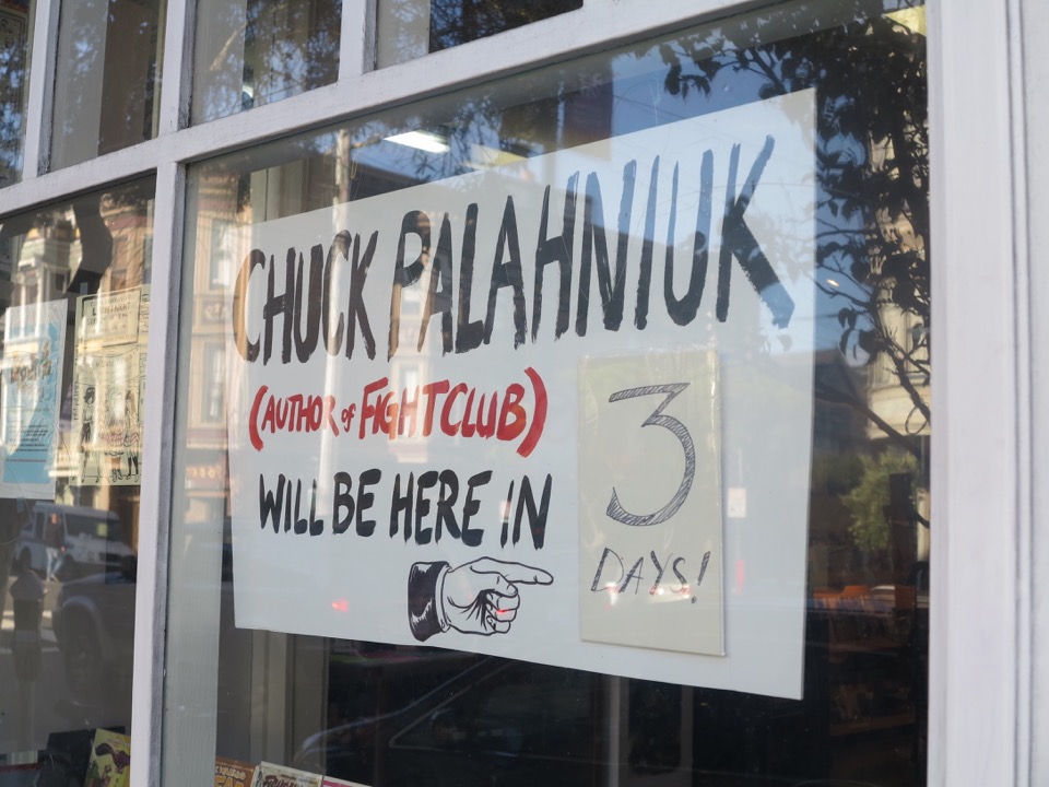 Tomorrow: Chuck Palahniuk Signs 'Fight Club 2' At Comix