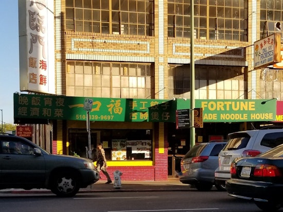 Oakland Eats: 'Fortune Restaurant' Closed, 'Coloso Coffee' Reopening, More