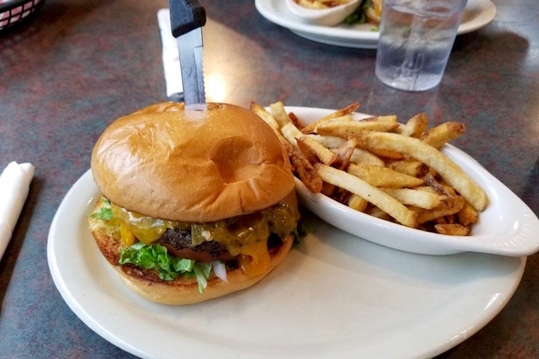 Arlington's 4 best sources for low-priced burgers
