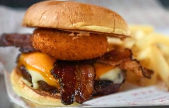 New Shoal Creek traditional American spot Red Door Grill opens its doors