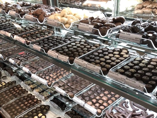 'Kilwins' Makes North Hills Debut, With Chocolate, Ice Cream & More