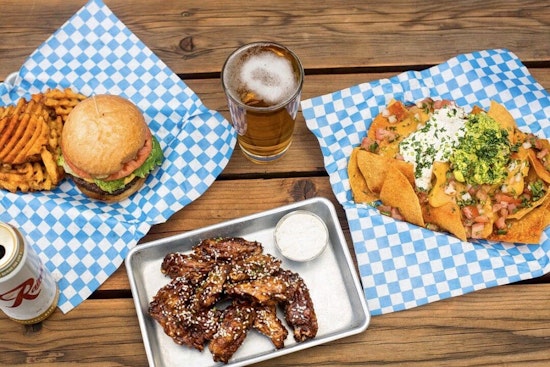 New Overlook sports bar Satellite Tavern opens its doors
