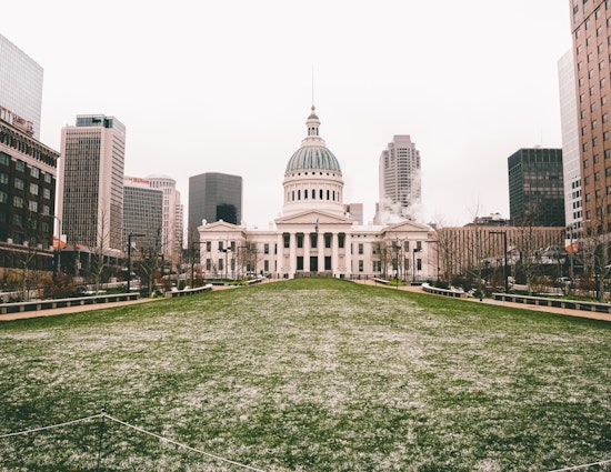 Top St. Louis news: 2 children in car during carjacking; aquarium otters receive names; more