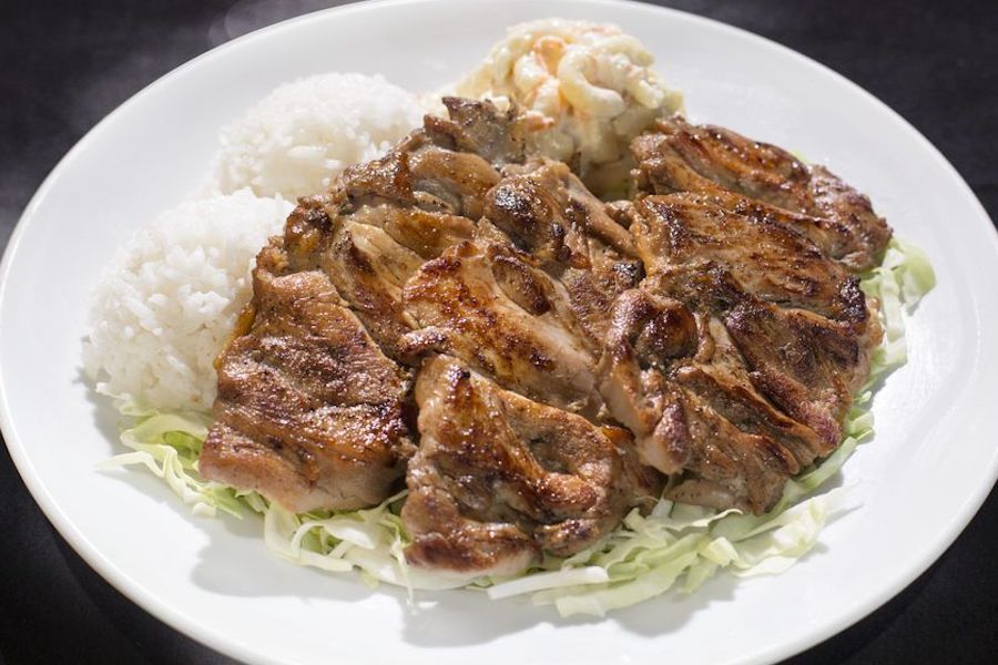 L&L Hawaiian Barbecue unveils new location in Santa Ana