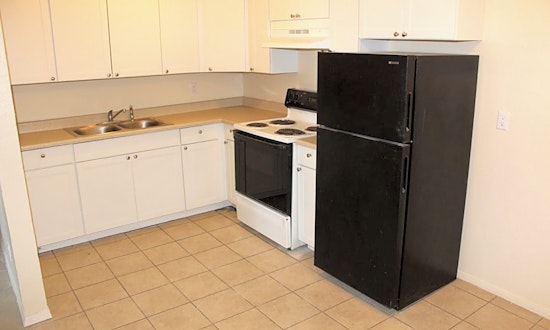 What apartments will $800 rent you in Paradise Valley right now?