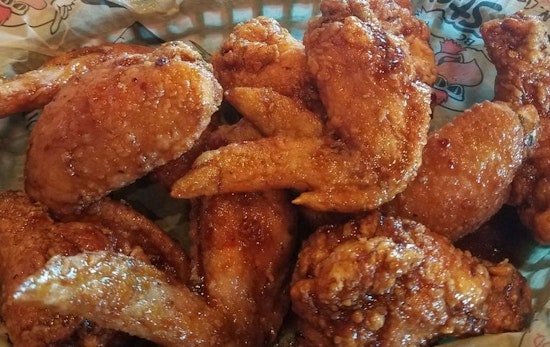 Rooster's makes Foxboro debut, with chicken wings and more