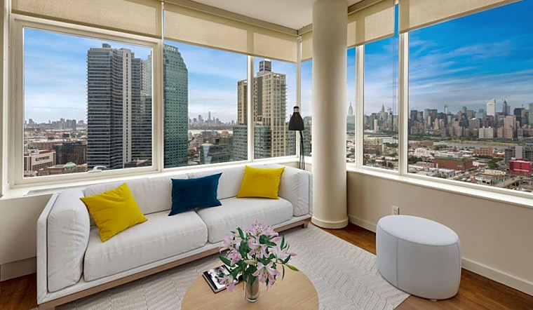 What apartments will $2,900 rent you in Long Island City, this month?